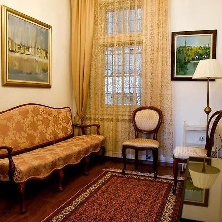Royal Palace At Belgrade-vracar Apartment