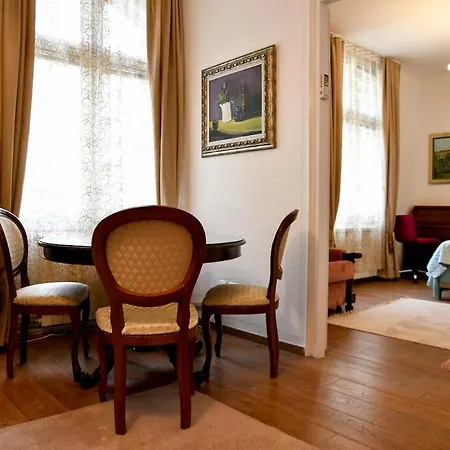 Royal Palace At Belgrade-vracar Apartment