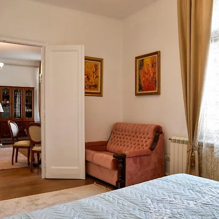 Royal Palace At Belgrade-vracar Belgrad