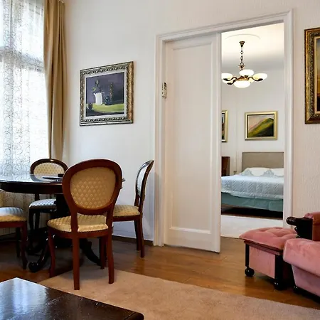 Royal Palace At Belgrade-vracar Apartment