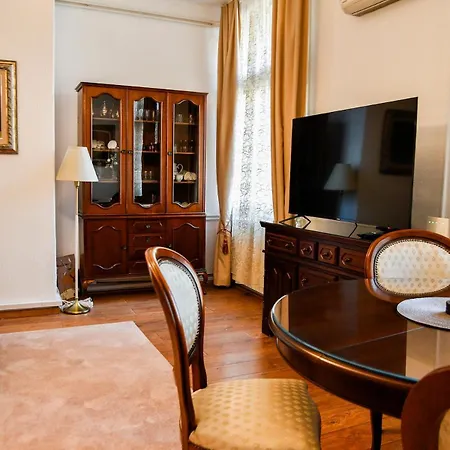 Royal Palace At Belgrade-vracar Apartment *